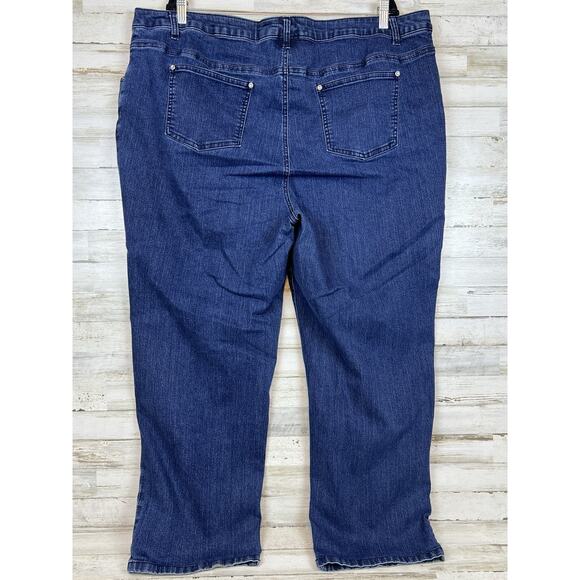 Catherines Women’s 28WP Blue Denim Floral Embroidered Stretch Cropped Jeans - Picture 5 of 11